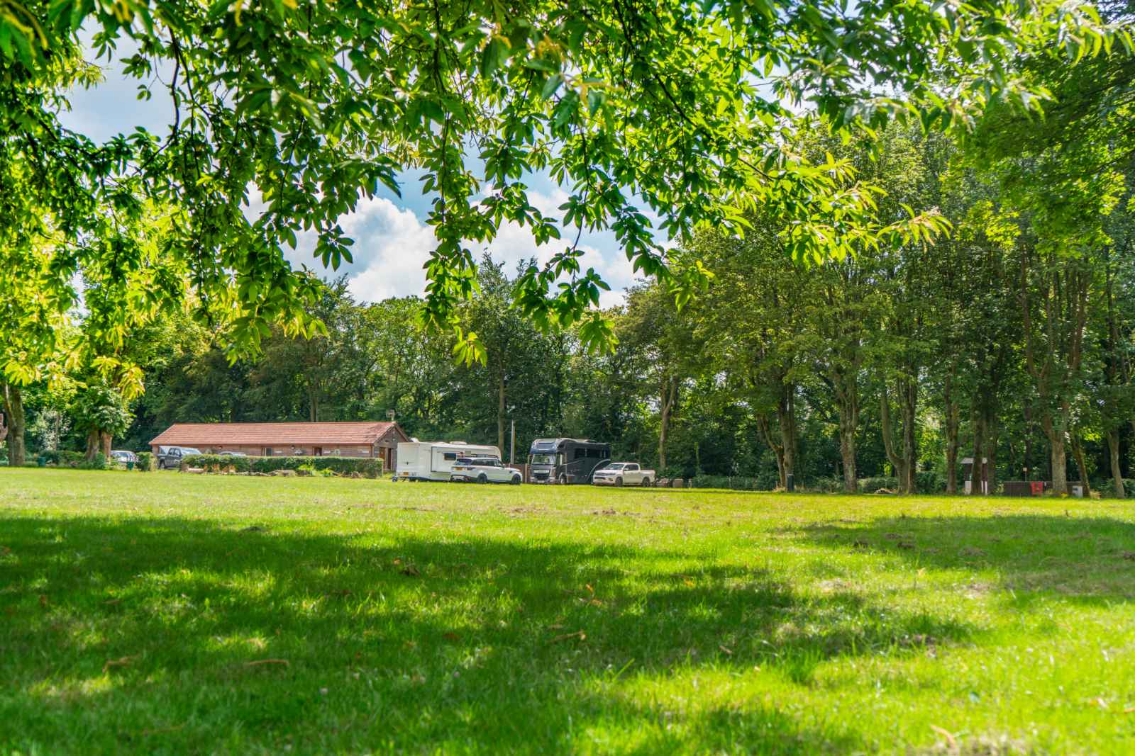 Home - Oak View Holiday Park - Campsite in Kent - Tents, Caravans,  Motorhomes